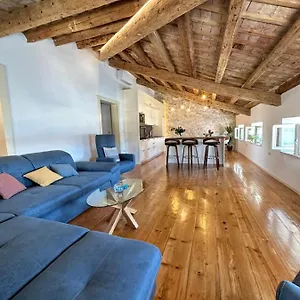 Luka Apartment